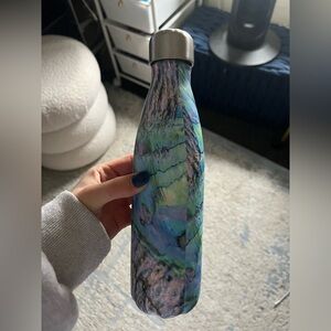 Swell multicolor insulated water bottle